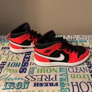 Nike Jordan red white and black size 1 kids